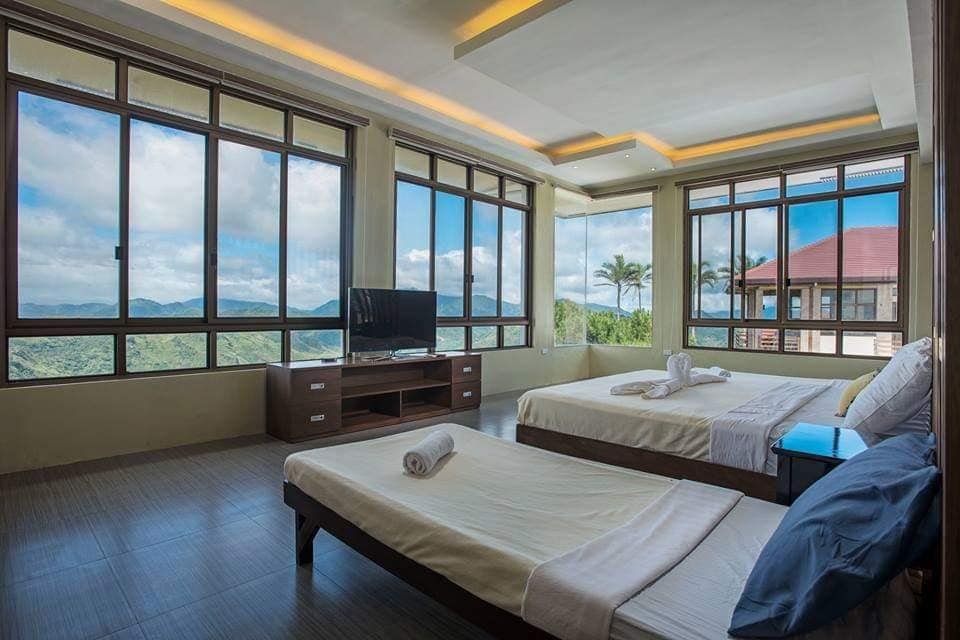 ROOM2